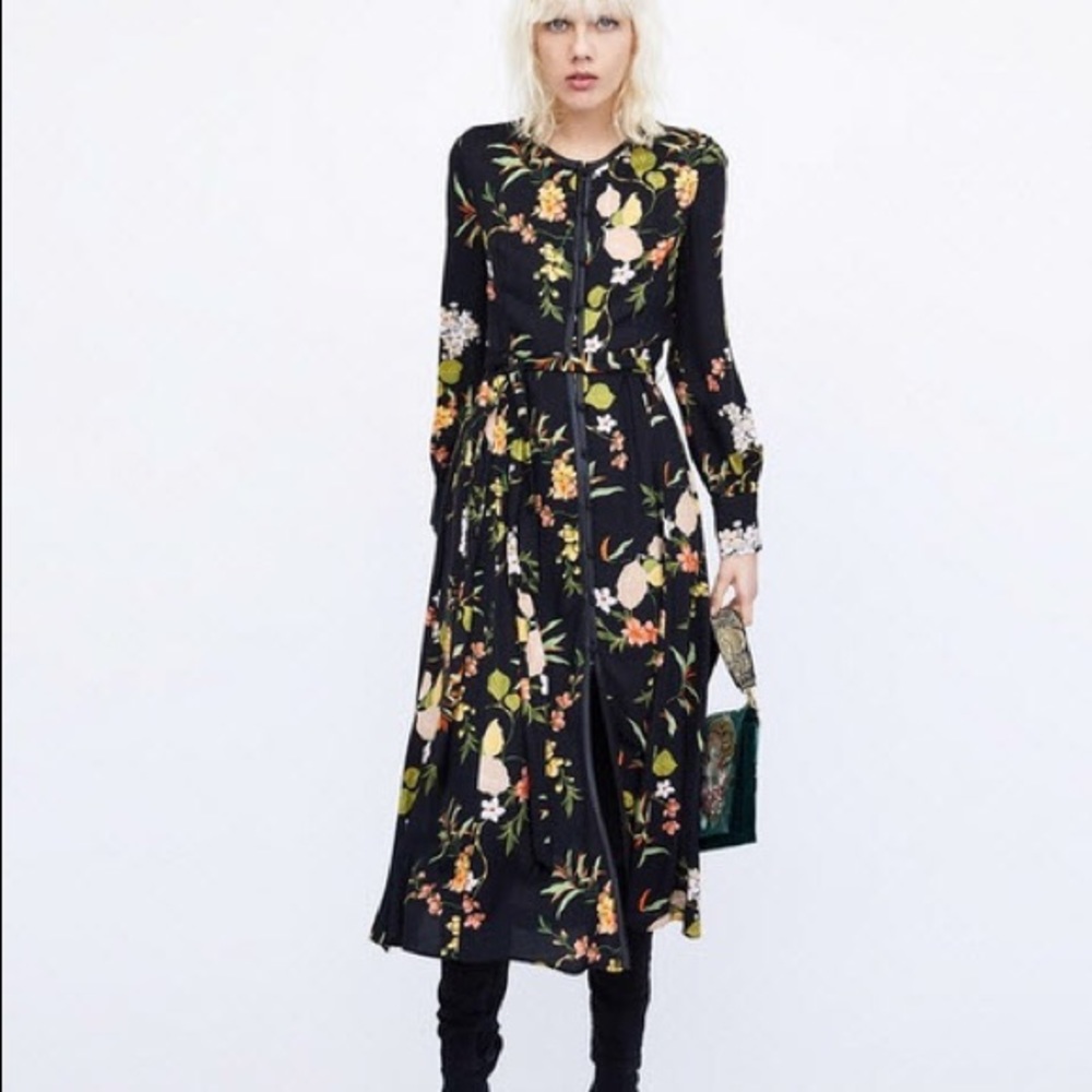 Zara Floral Kimono Style Button Down Dress Size L